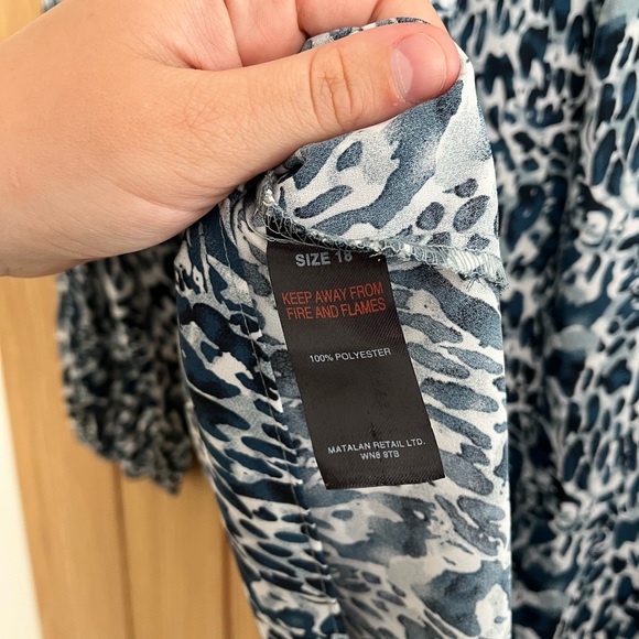 Size 18 rogers and rogers blue leopard long sleeve blouse - Picture 5 of 6